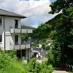 公寓 Magnificent In With Balcony *