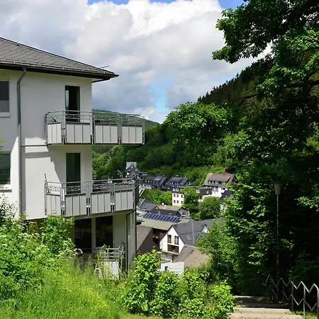 דירה Magnificent In With Balcony *
